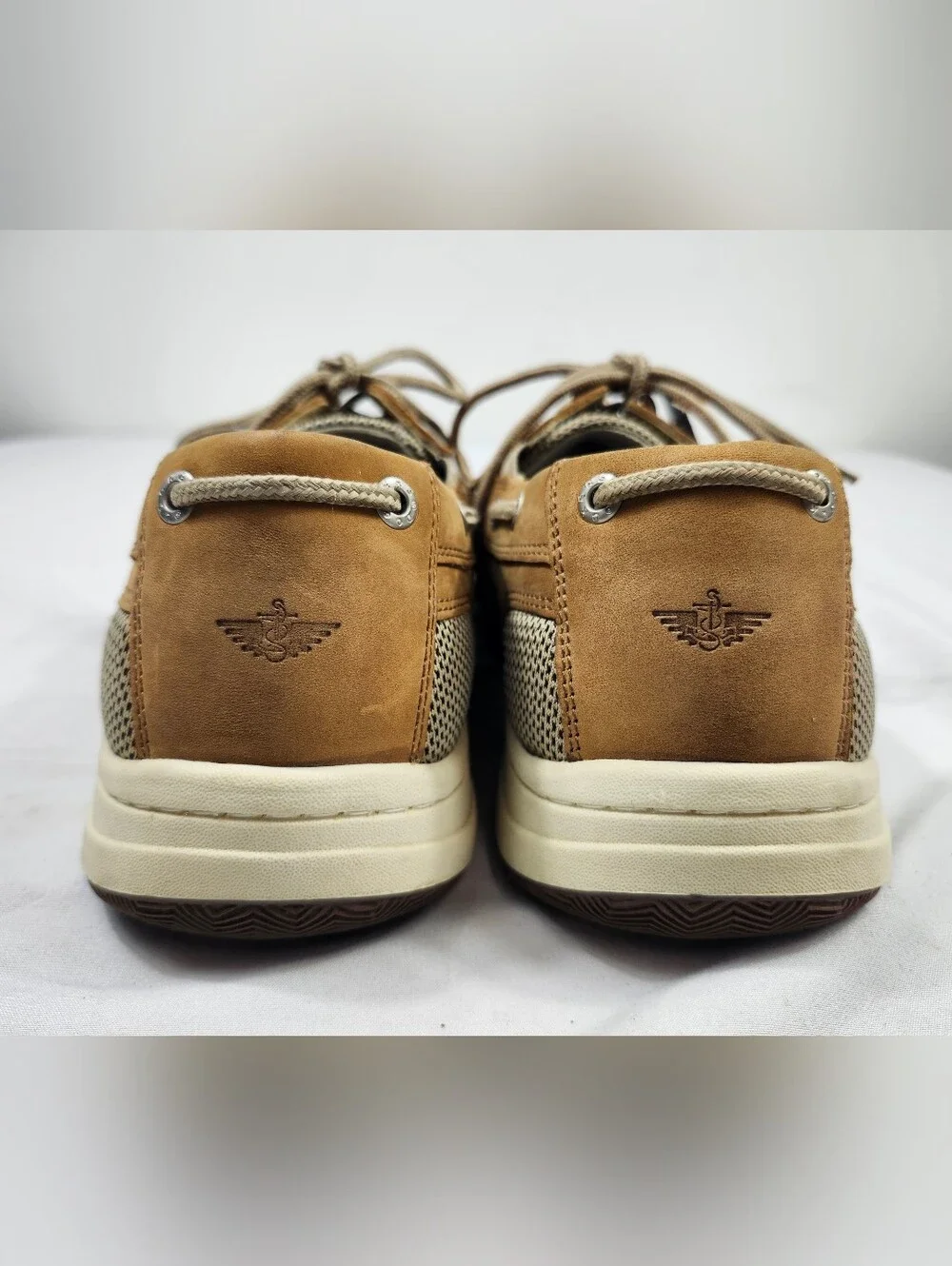 Dockers Men's 11 W Tan Leather Never Wet 3 Eye Boat Shoes